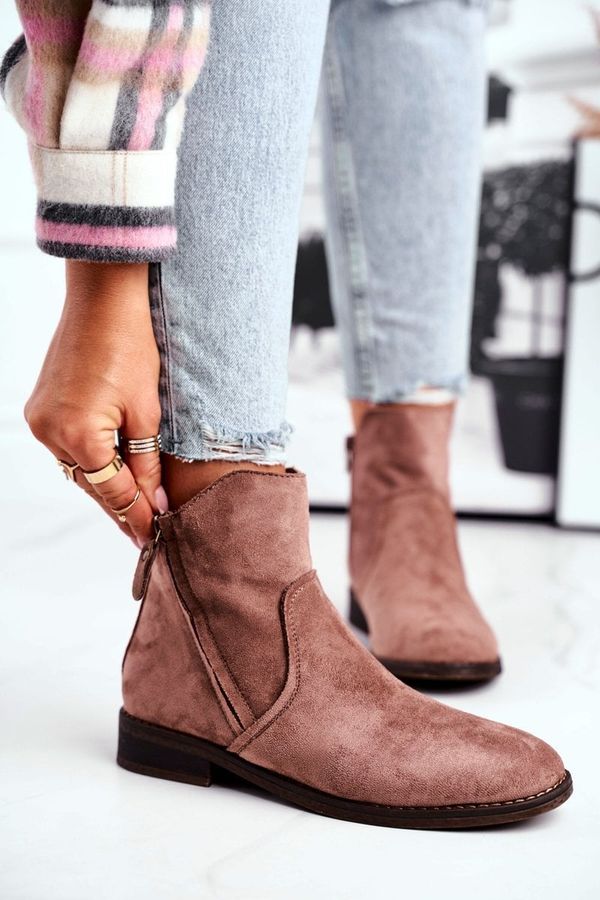 PE1 PE1 Дамски каубойски ботуши с плосък ток каки Plemmi