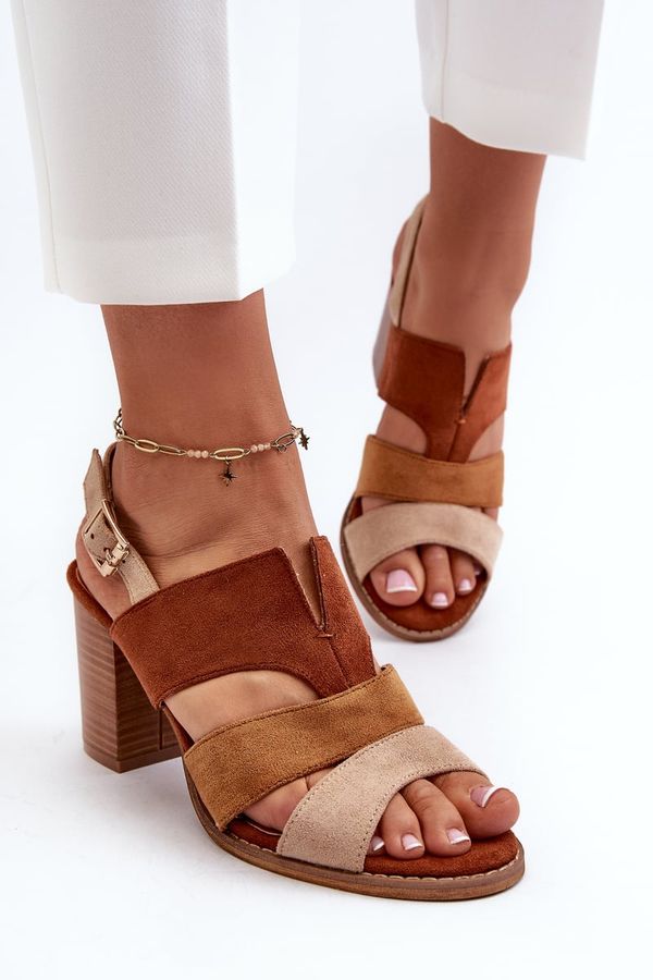 PE1 PE1 Дамски сандали от еко велур на блок ток кафяви Qutima