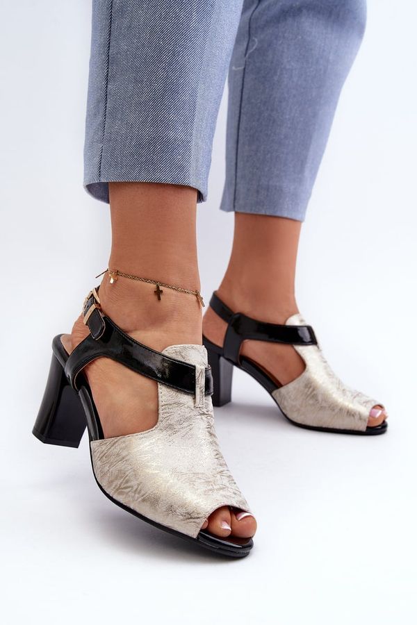 PE2 PE2 Дамски сандали с ток от еко кожа в златисто-черно Queenmarie