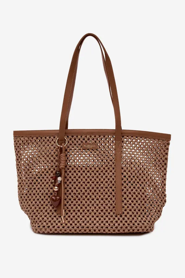 FLORA & CO Плетена чанта за пазаруване Flora&amp;Co с висулка в светло кафяво