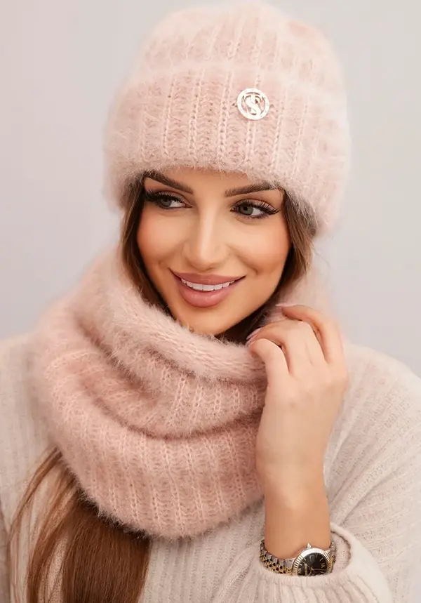 Polski Polski Women's set hat and winter fluffy snood with decorative emblem light powder pink