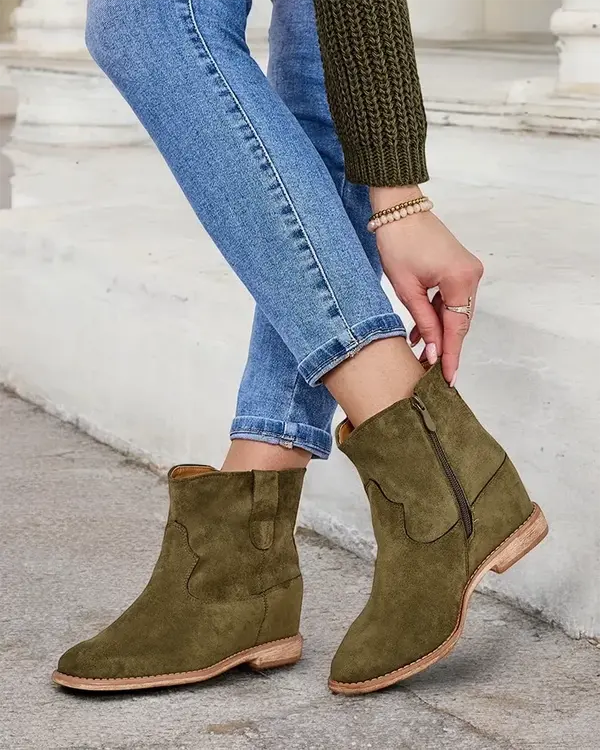 Resti Resti Boots in cowboy style on a covered wedge heel Patorias