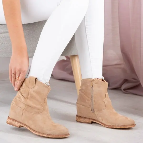 Resti Resti Cowboy boots on heels in beige Brunoki - Footwear
