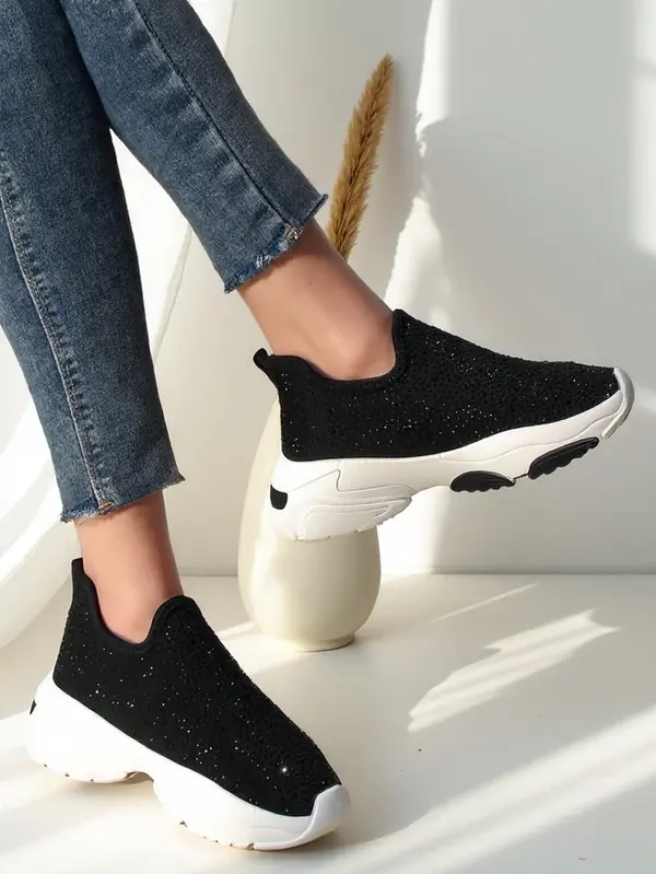 Resti Resti Slip-on women's sneakers with rhinestones Elavises