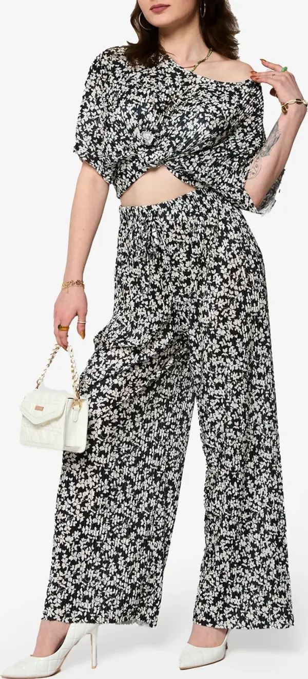 Resti Resti Women's black floral pleated set - Clothing
