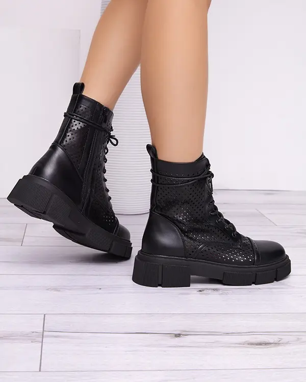 Resti Resti Women's black openwork ankle boots with a flat heel Rolika - Footwear