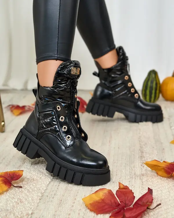 Resti Resti Women's boots in black Selilka