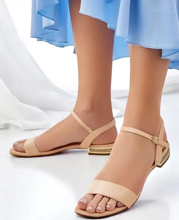 Resti Resti Women's flat sandals Aronies