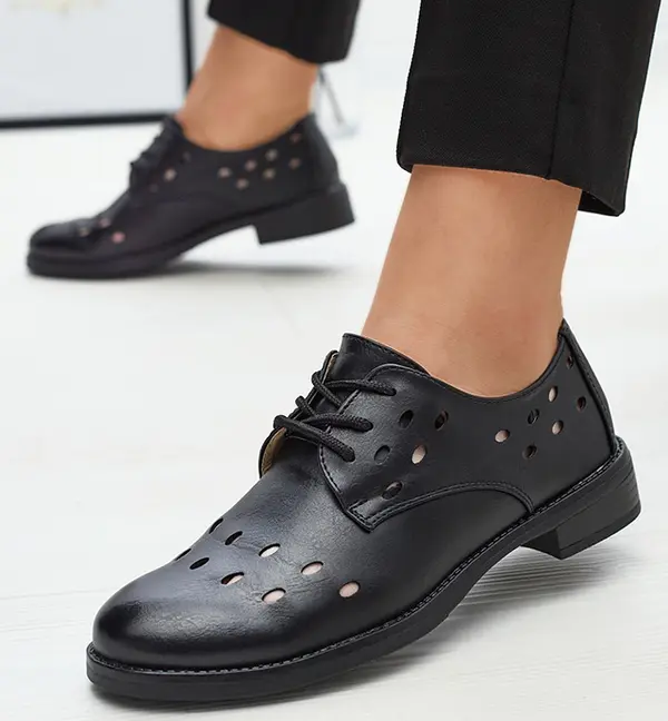 Resti Resti Women's openwork eco leather half shoes in black Selofso- Footwear