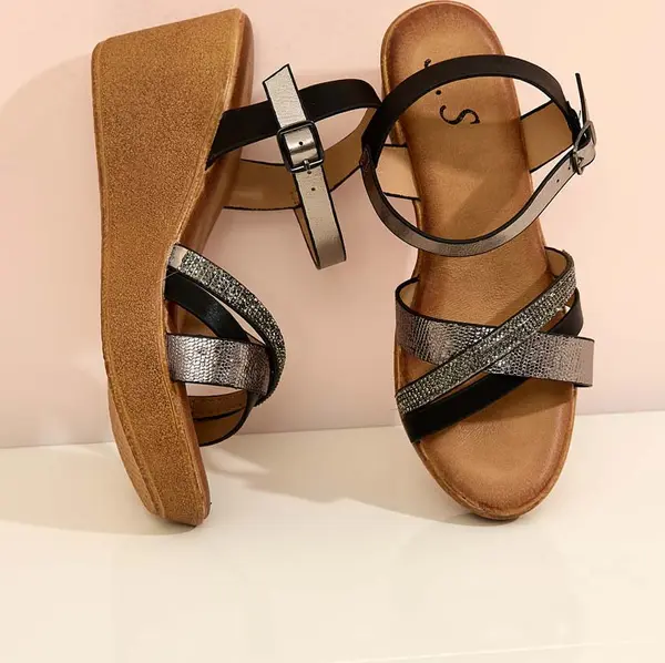 Resti Resti Women's sandals with zircons Bozi