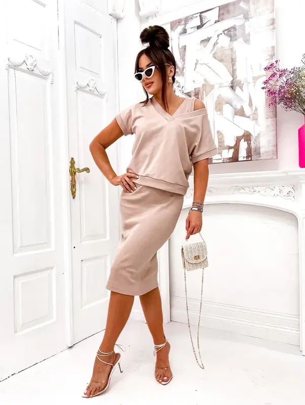 Resti Resti Women's set with a top that reveals and a knee-length dress