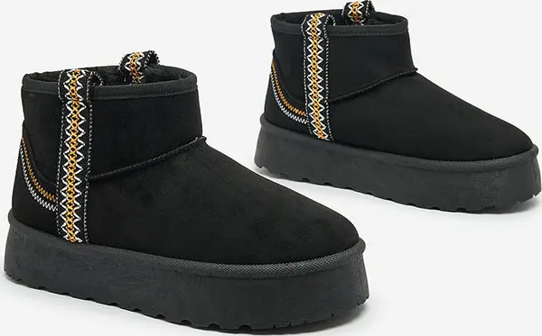 Resti Resti Women's short boots a'la snow boots with ornament Erititta