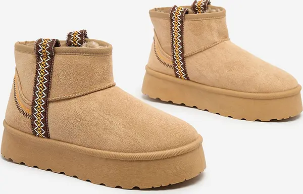 Resti Resti Women's short boots a'la snow boots with ornament Erititta