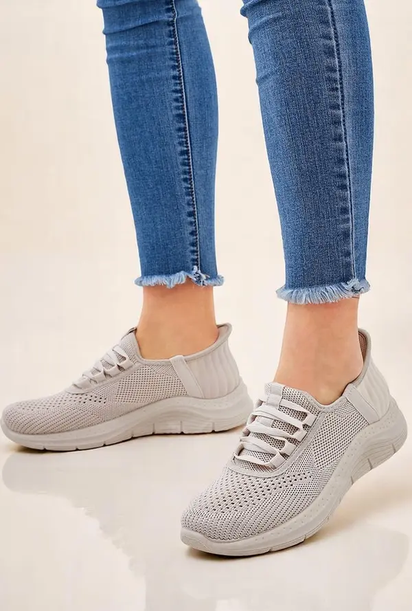 Resti Resti Women's Slip-on Fabric Sports Shoes Arrate