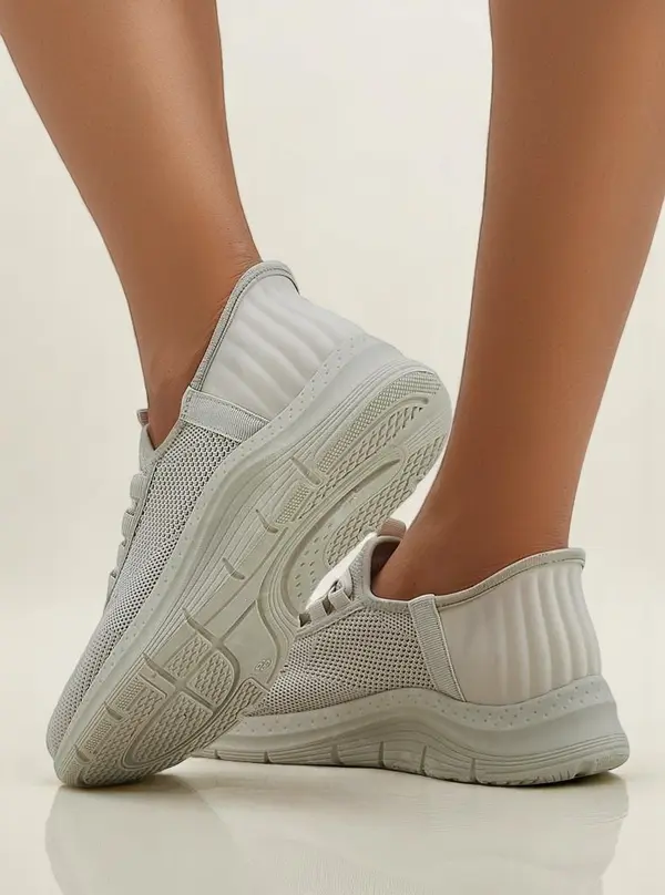 Resti Resti Women's Slip-On Fabric Sports Shoes Arrate