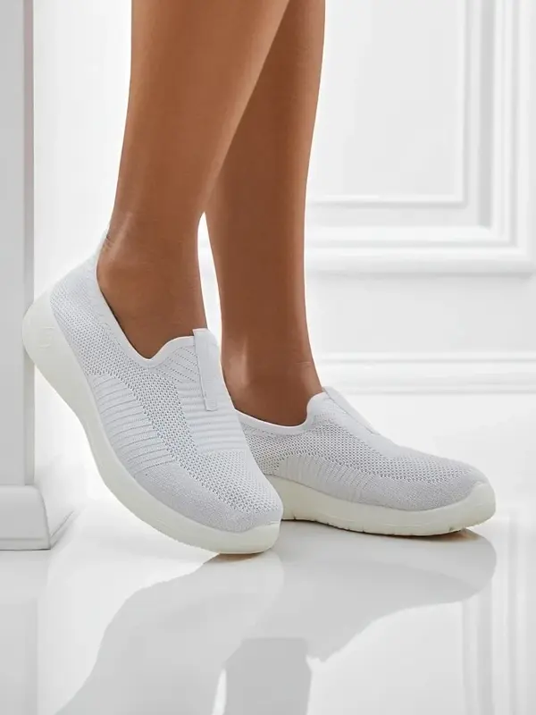 Resti Resti Women's Slip-On Fabric Sports Shoes Focca