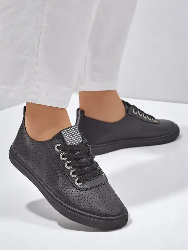 Resti Resti Women's sneakers with rhinestones Cytorrie