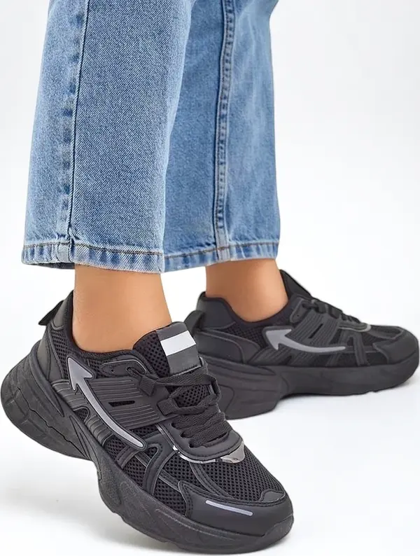 Resti Resti Women's sports sneakers on a thicker sole Beysa