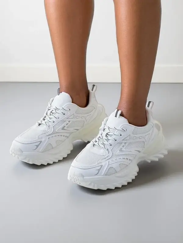 Resti Resti Women's sports sneakers with a thicker sole Nettes