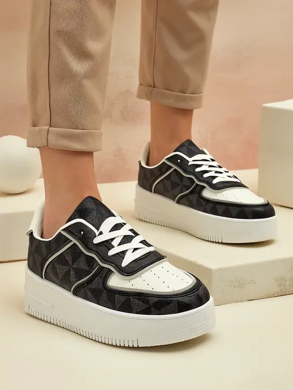 Resti Resti Women's sporty shoes with print Ozofio