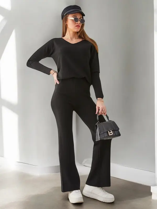 Resti Resti Women's Sweater Set