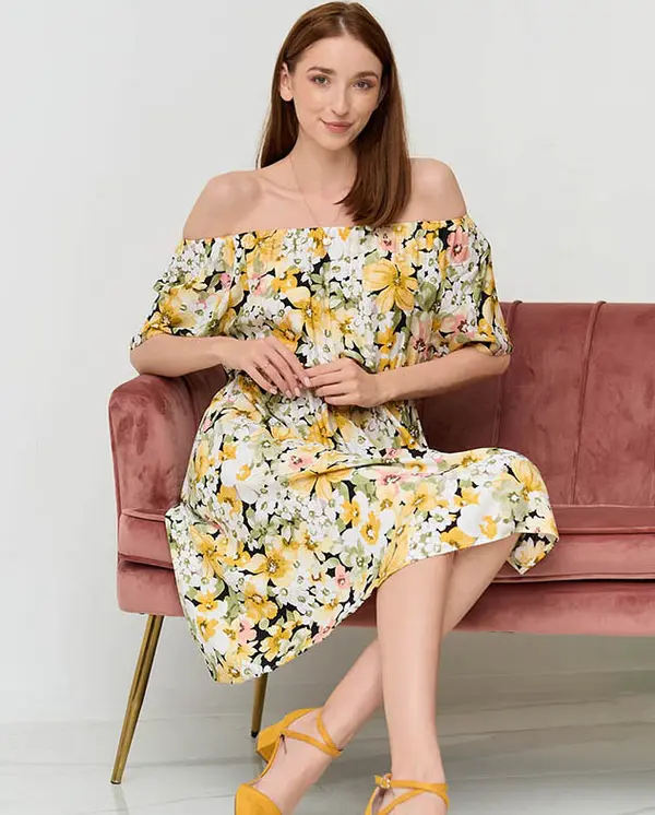 Resti Resti Yellow knee-length dress with a multicolored floral pattern - Clothing