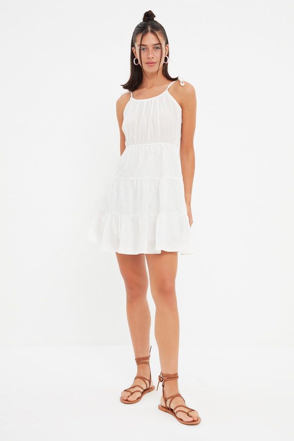 Trendyol Рокля с каишка Trendyol Ecru