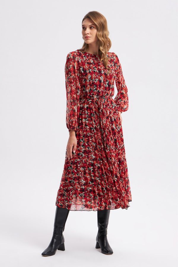 Gusto Рокля с плисе в десента Gusto - оранжева