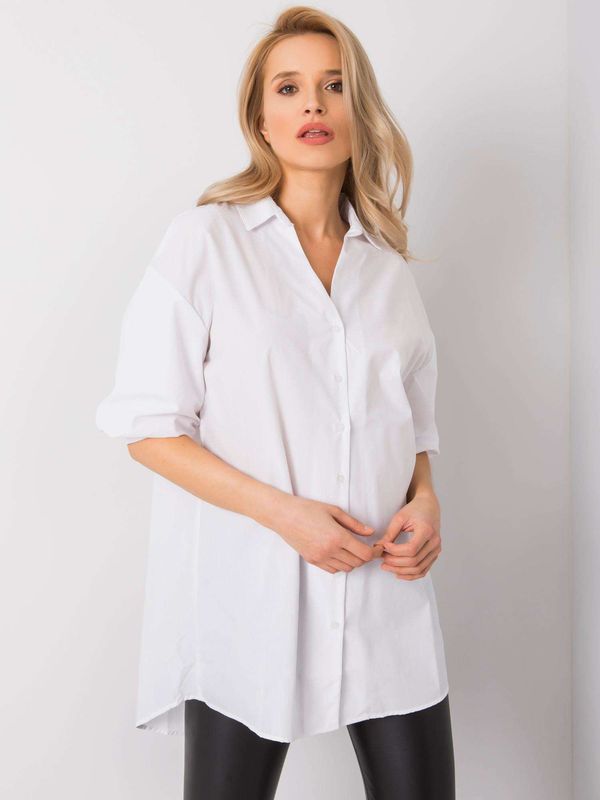 Fashionhunters RUE PARIS White shirt with decorative sleeves