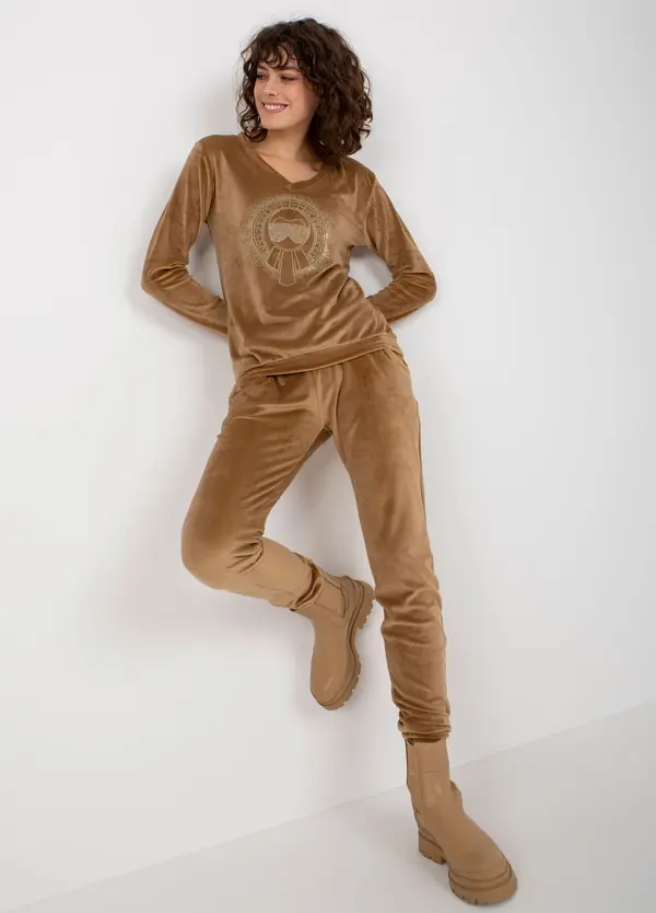 RELEVANCE RV-KMPL-8442.23P-camel set