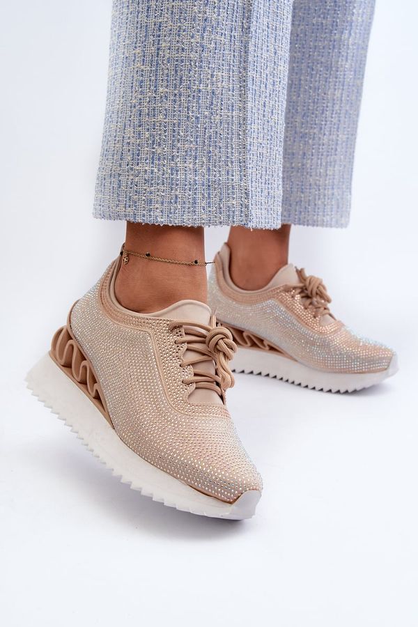 S. BARSKI S. BARSKI Дамски кожени маратонки с танкетка Бежови S.Barski LR810