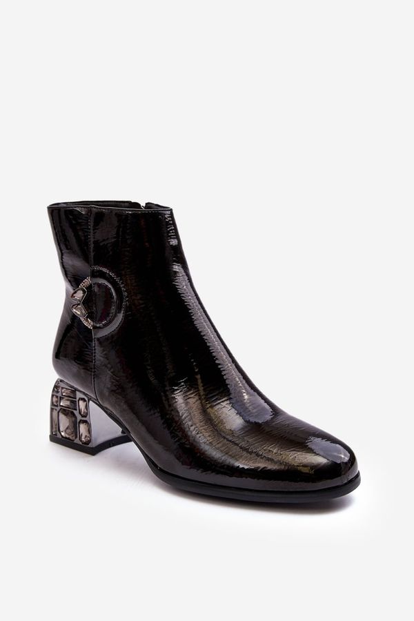 S. BARSKI S. BARSKI Дамски лачени ботуши на украсен ток D&A