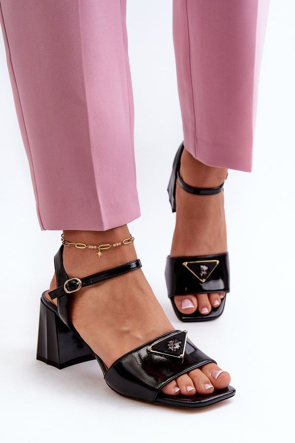 S. BARSKI S. BARSKI Елегантни черни лачени сандали с ток D&A