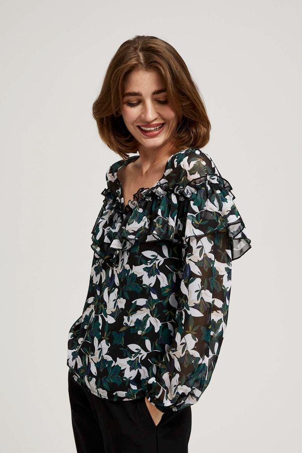 Moodo Shirt with ruffles and floral pattern