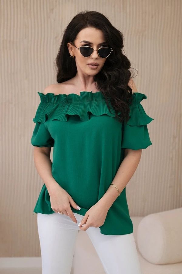 Kesi Spanish blouse with decorative ruffle in green color