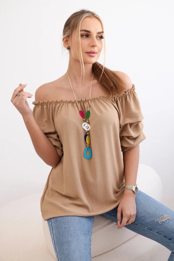 Kesi Spanish blouse with decorative sleeves Camel