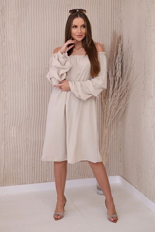 Kesi Włoski Spanish dress with decorative beige sleeves