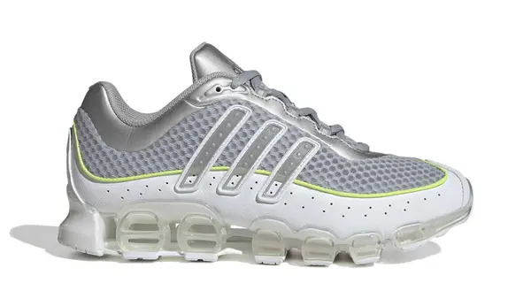 Adidas Сребърни маратонки adidas Originals Megaride
