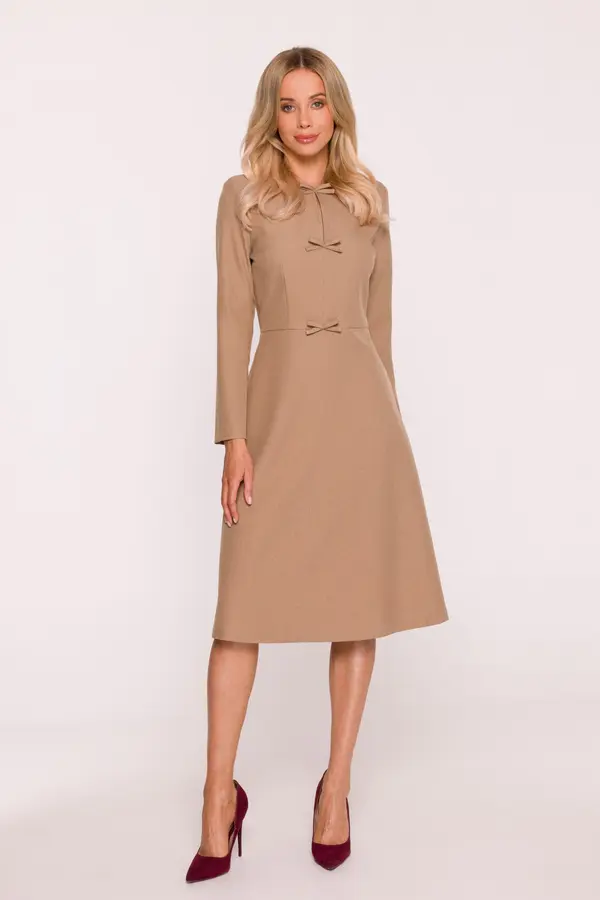 Stylove Stylove Woman's A-line midi dress with decorative bows - beige