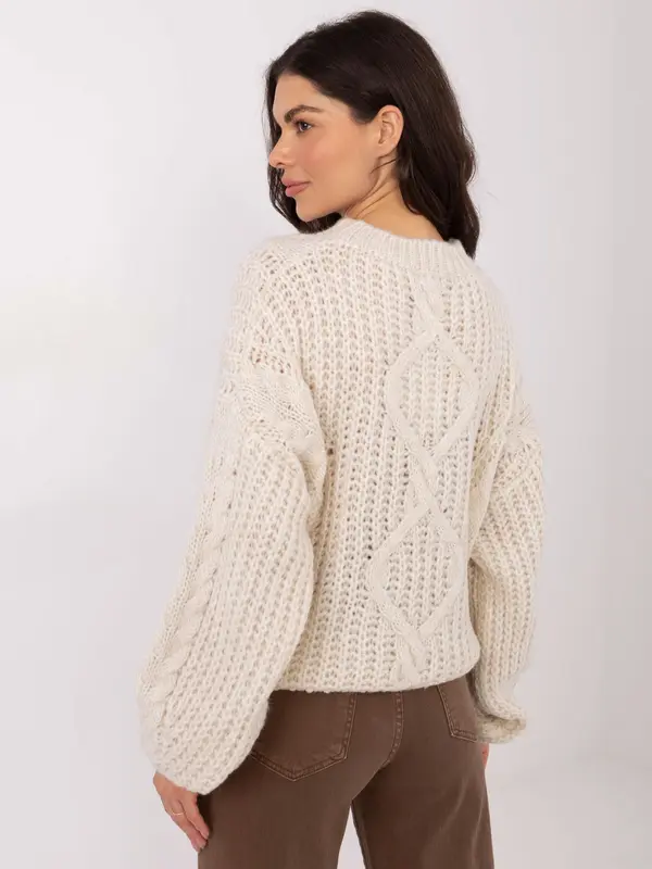 Factory Price Светлобежов пуловер