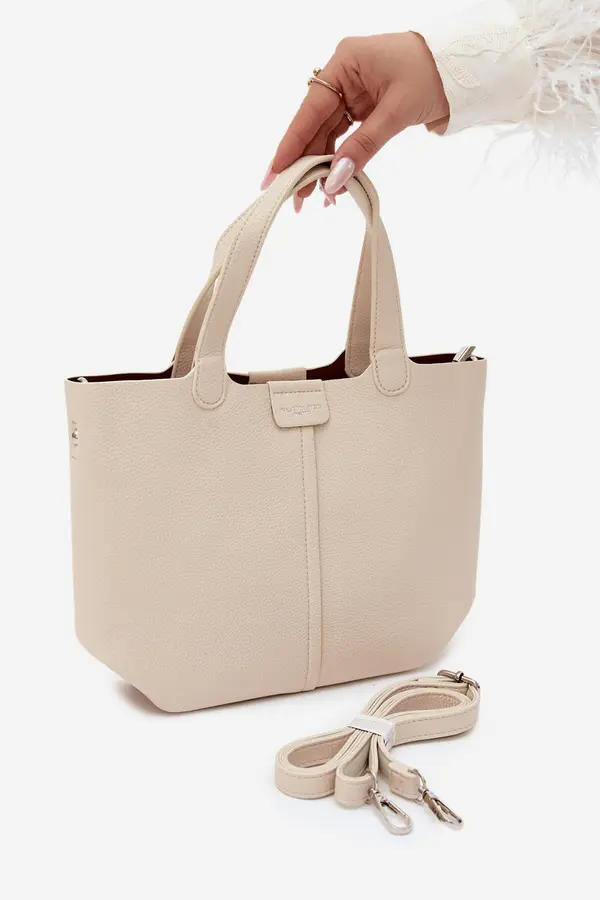 FLORA & CO Светлобежова чанта от имитация на кожа Flora&amp;Co