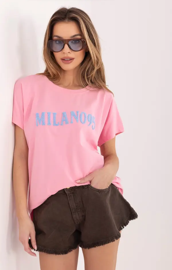 RELEVANCE Светлорозова дамска тениска с надпис