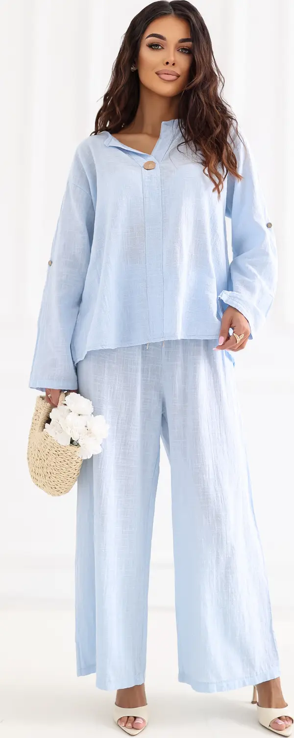 Italy Moda Светлосиня блуза с декоративно копче