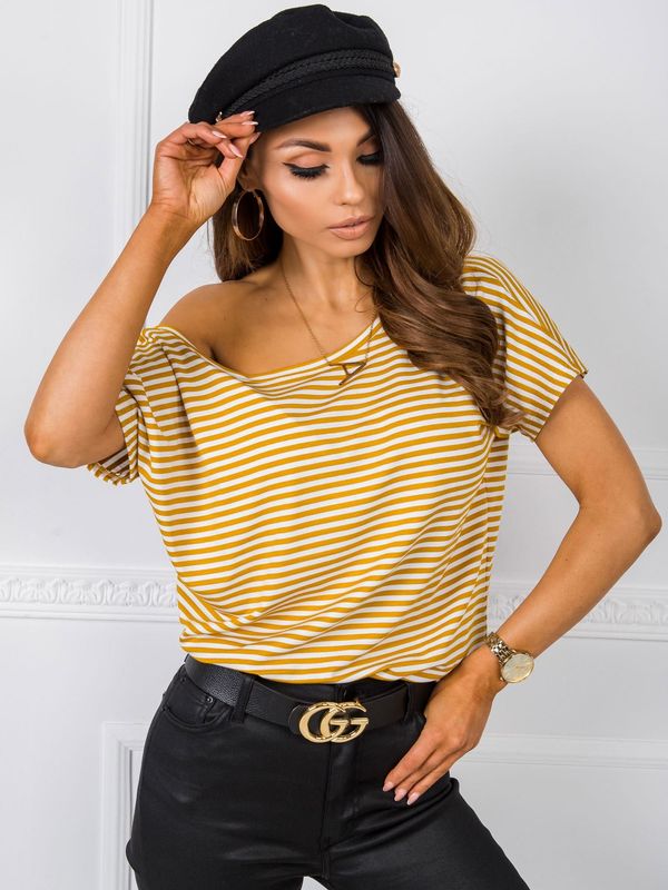 Fashionhunters T-shirt RUE PARIS with white and mustard stripes