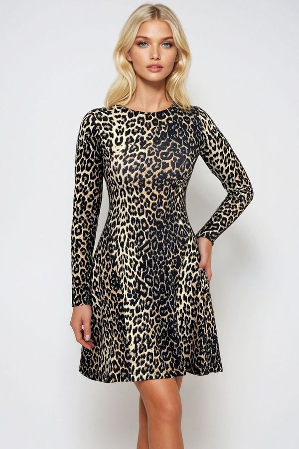 Trend Alaçatı Stili Trend Alaçatı Stili Leopard Woman Crew Neck Stitch Detail Flared Mini Dress