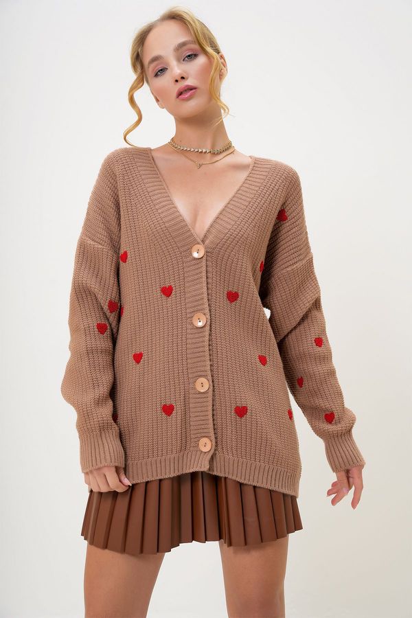 Trend Alaçatı Stili Trend Alaçatı Stili Women's Biscuit V Neck Heart Embroidered Midi Length Knitwear Cardigan