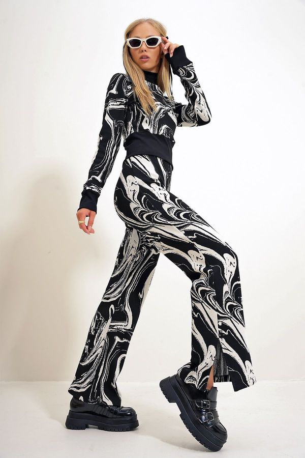 Trend Alaçatı Stili Trend Alaçatı Stili Women's Black and White Stand Collar Crop Blouse and Elastic Waist Patterned Knitwear Two Piece Set