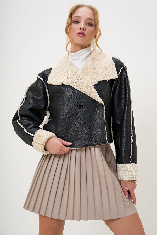 Trend Alaçatı Stili Trend Alaçatı Stili Women's Black Double Breasted Reverse Stitched Inside Beaded Plush Faux Leather Short Jacket