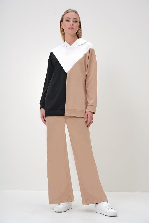 Trend Alaçatı Stili Trend Alaçatı Stili Women's Black Ecru Hooded Color Block Two Yarn Top-Bottom Set