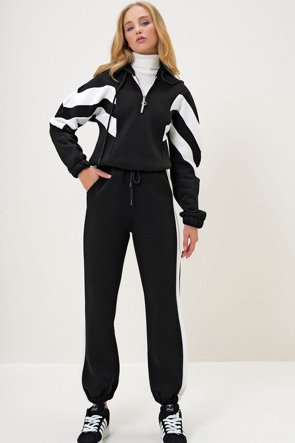 Trend Alaçatı Stili Trend Alaçatı Stili Women's Black Hooded Half Zippered Sweatshirt and Elastic Leg Tracksuit Set